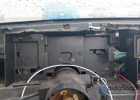 1984 Chevrolet Corvette из США, поврежденный, VIN 1G1AY0783E5109631